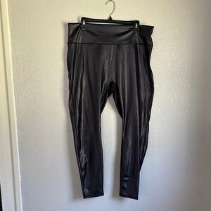 NWT Fabletics Anywhere Motion365+ Shine High-Waisted Leggings